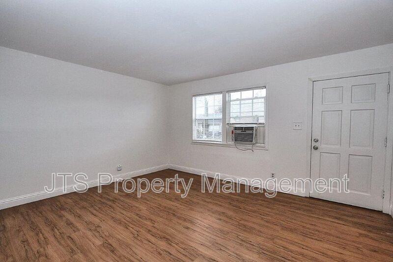 5302 Gordon Dr - Photo 7 of 50