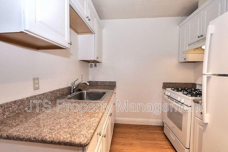 5302 Gordon Dr - Photo 2 of 50