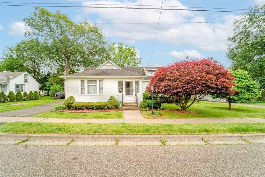 128 Hawthorne St, Vestal, NY 13850 3 Bedroom House for 2,200/month