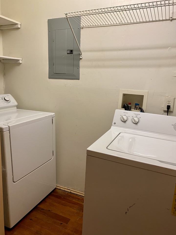 453 W Haywood St #A - Photo 2 of 8