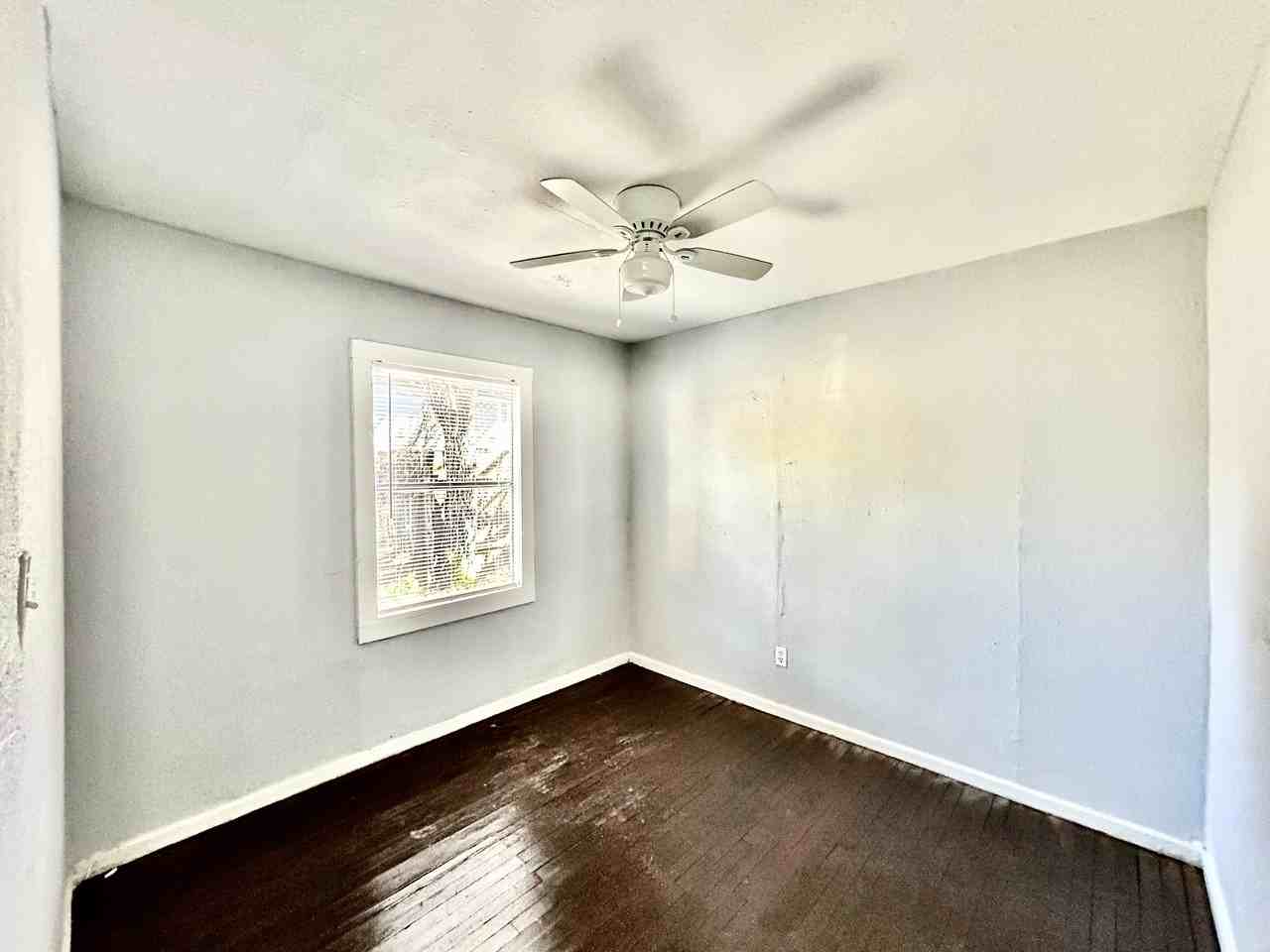 616 W Colorado St - Photo 2 of 9