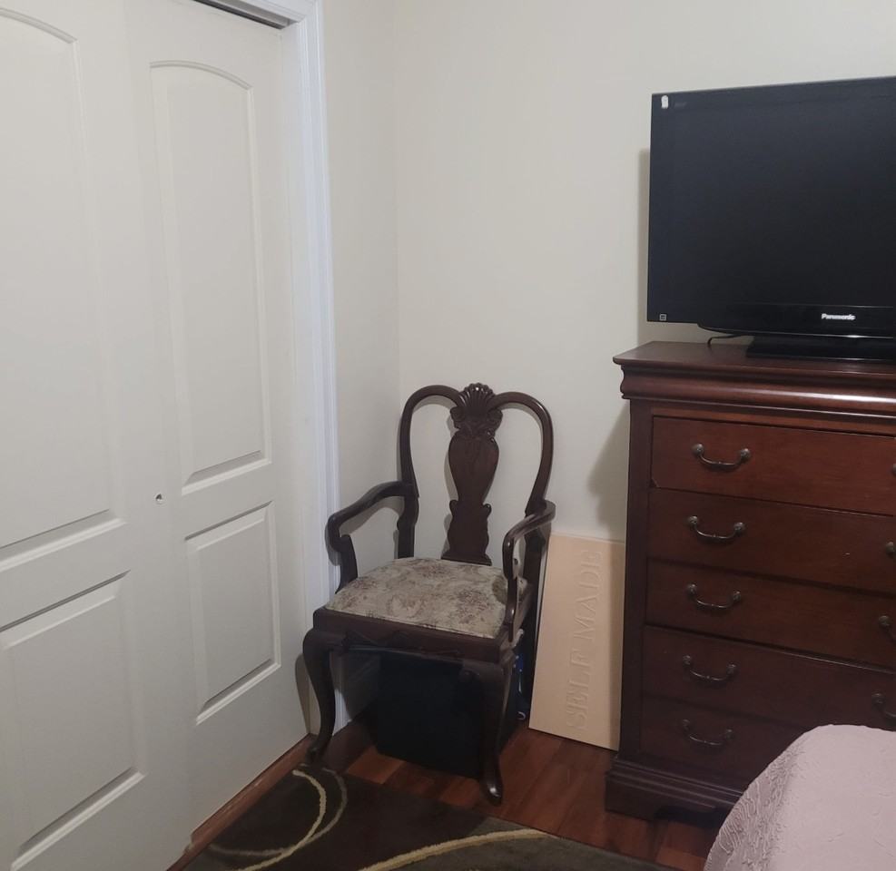 11413 Springfield Blvd #NA - Photo 2 of 6