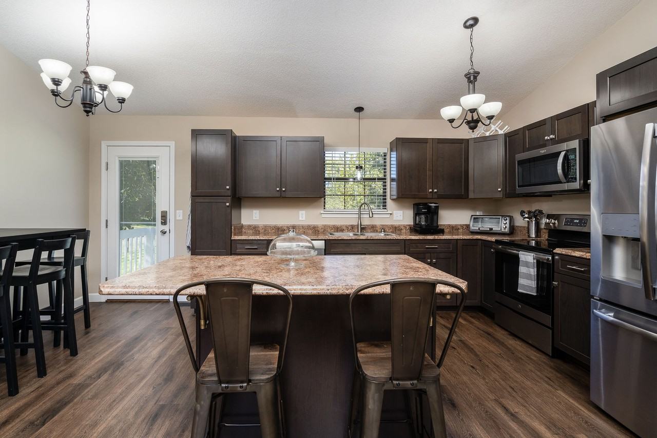 112 Kings Mountain Ct #NA - Photo 3 of 50