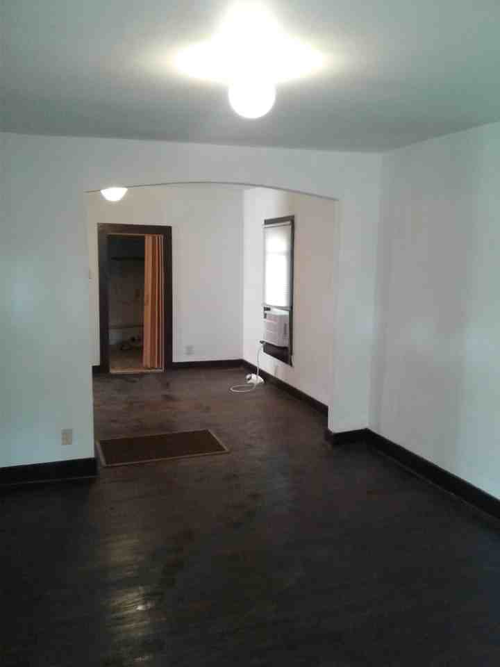 2853 W Olive St #1 - Photo 2 of 10