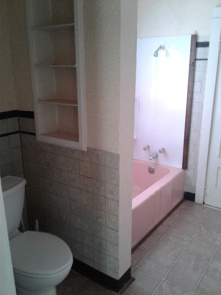 2853 W Olive St #1 - Photo 7 of 10