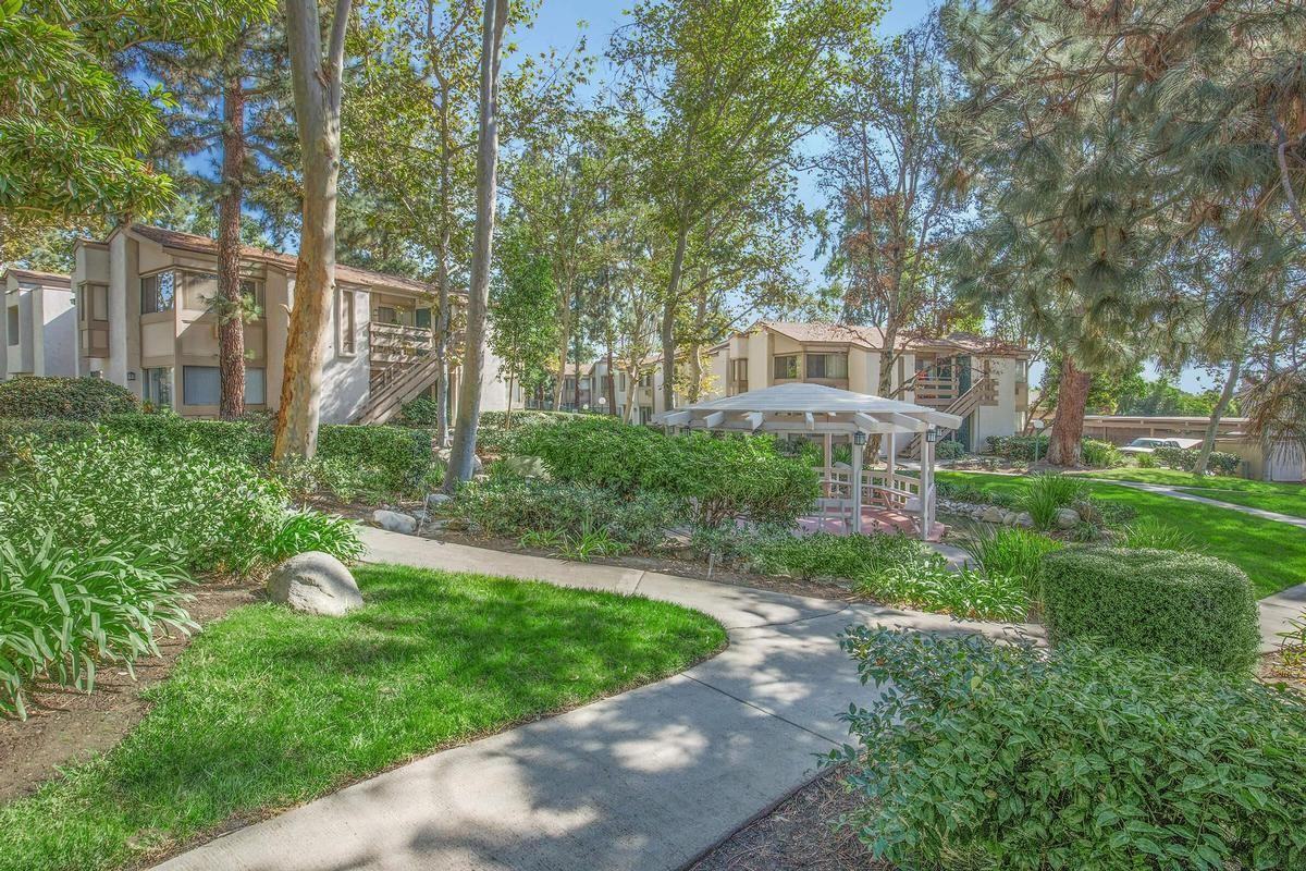 315 N Associated Rd - Photo 7 of 9