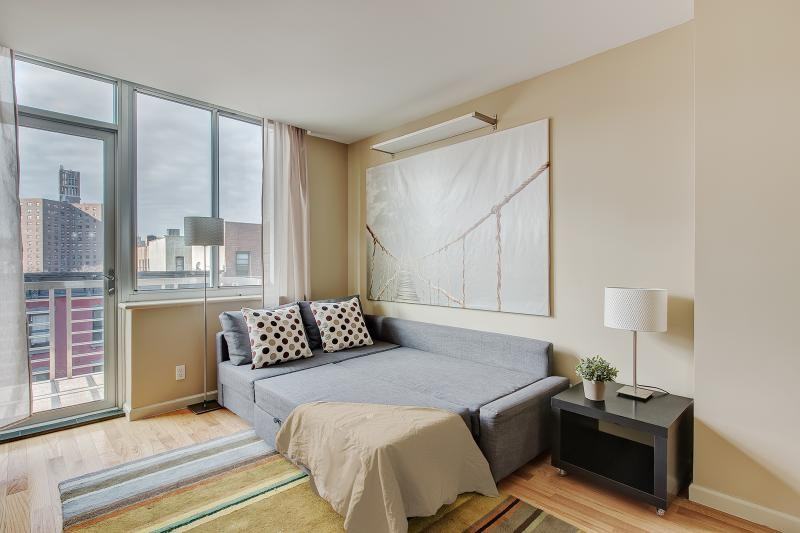 1635 Lexington Ave Apt 6d - Photo 6 of 12