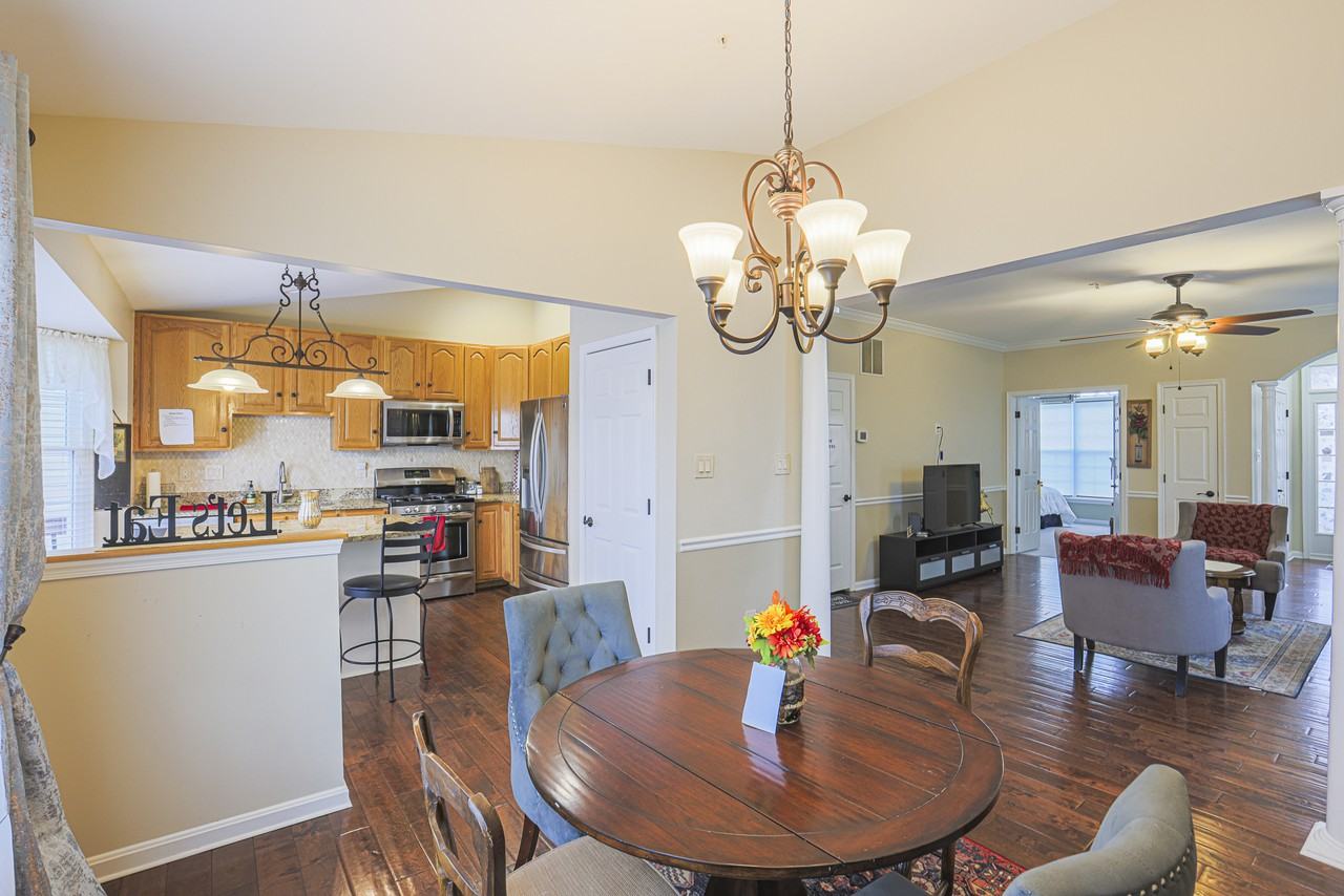 443 Deer Hill Cir #1 - Photo 3 of 11