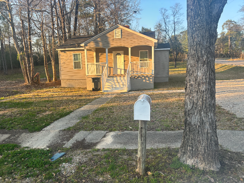 2602 Moton Cir - Photo 2 of 3