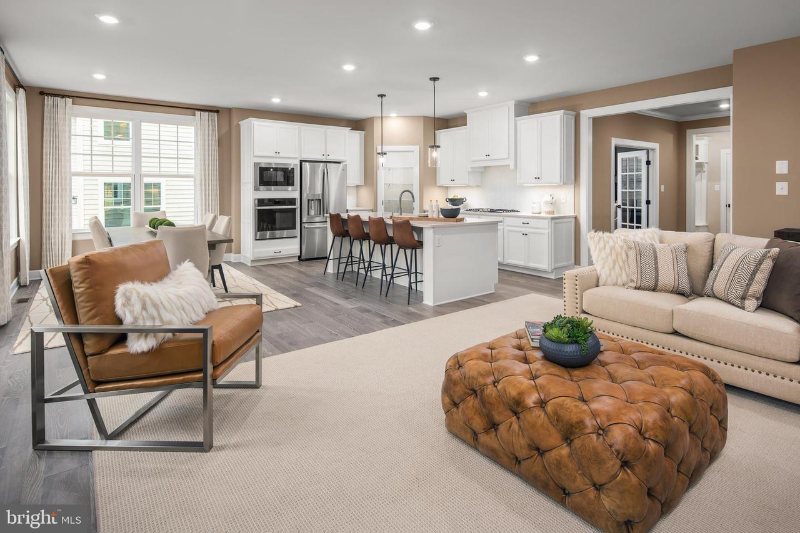 1903 Fitzgerald Ln - Photo 2 of 7