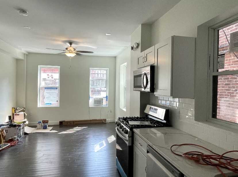 49 Charter St #22