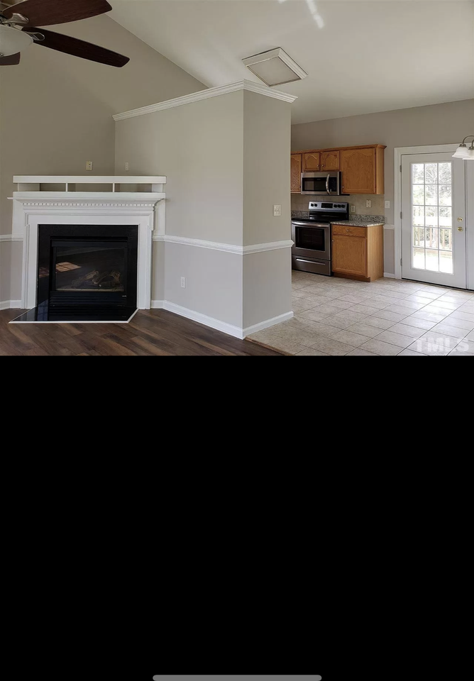 1578 Rogers Pointe Ln #NA - Photo 2 of 11