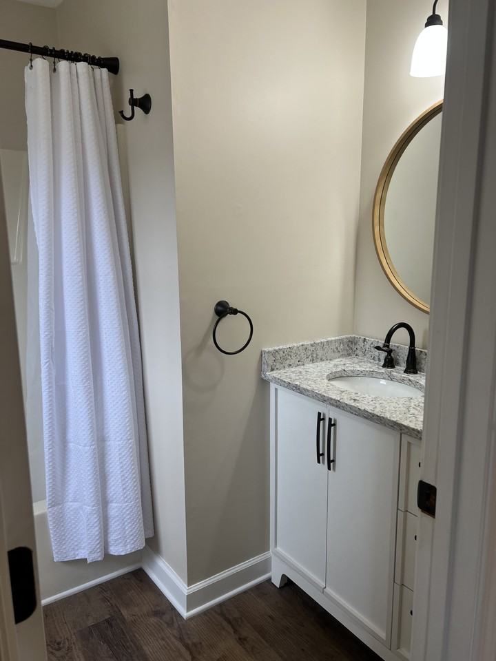 809 Edgemont North St Ne #809D - Photo 3 of 14