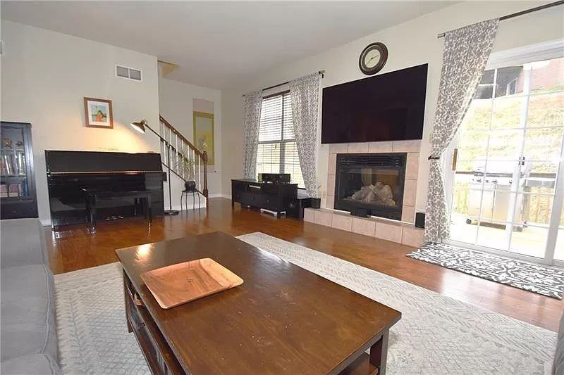 10562 Forest Hill Dr #10562 - Photo 3 of 16