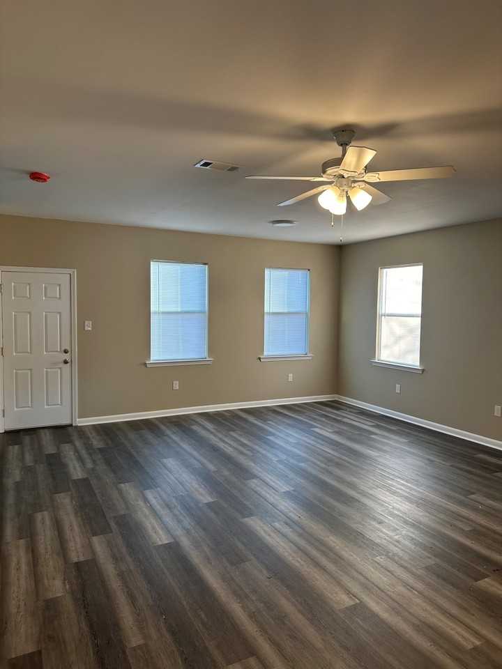 2428 Marais St #2428 - Photo 4 of 9