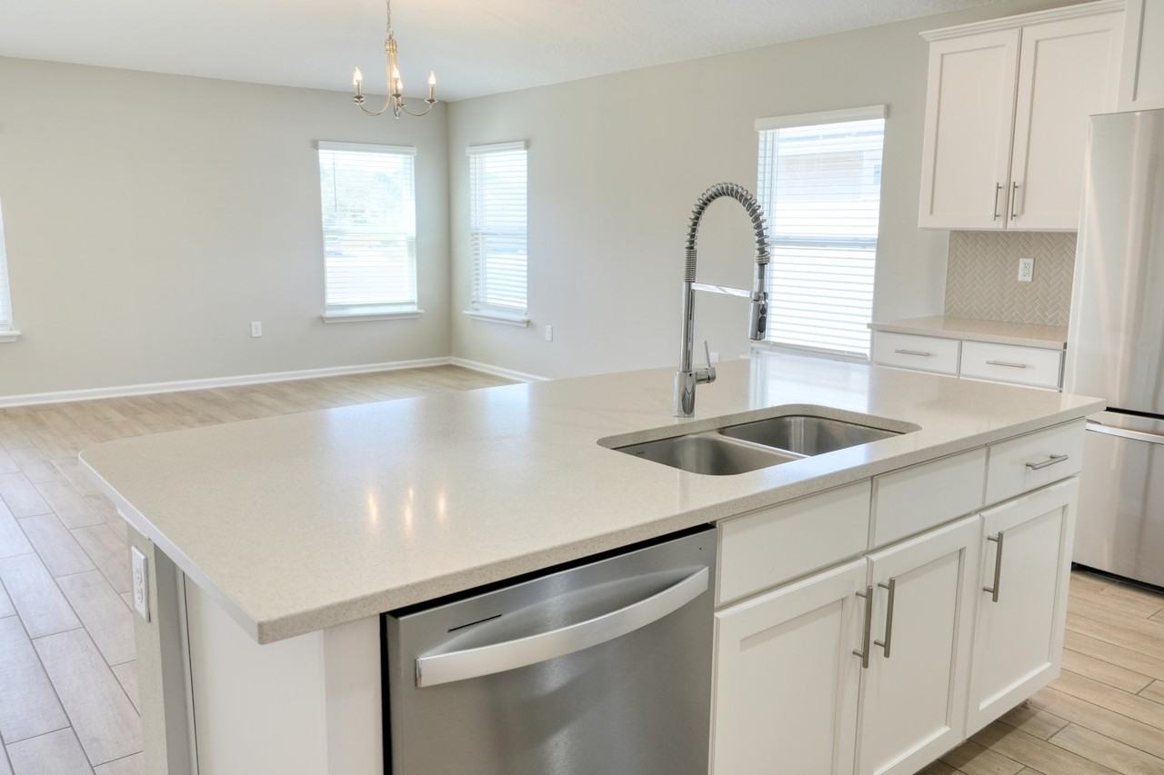 82905 Thompson Ln #1 - Photo 4 of 14