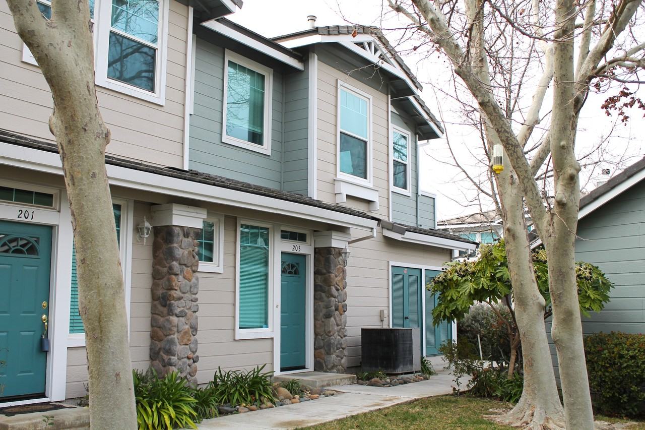 203 Condor Pl - Photo 2 of 30