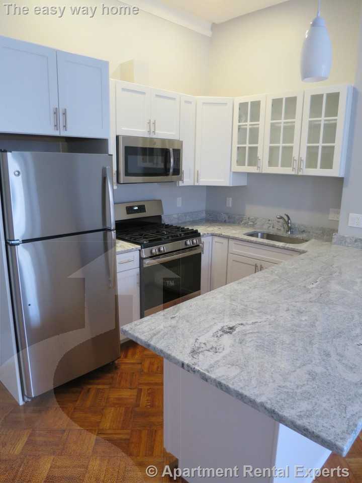 61 Adams St #1 - Photo 5 of 11