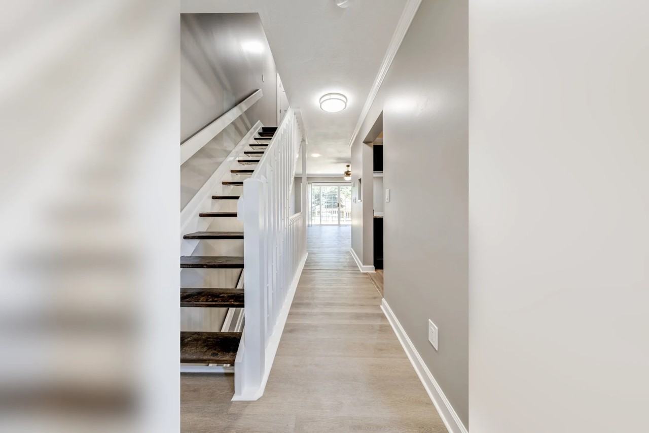 2062 Coleman Dr - Photo 3 of 29