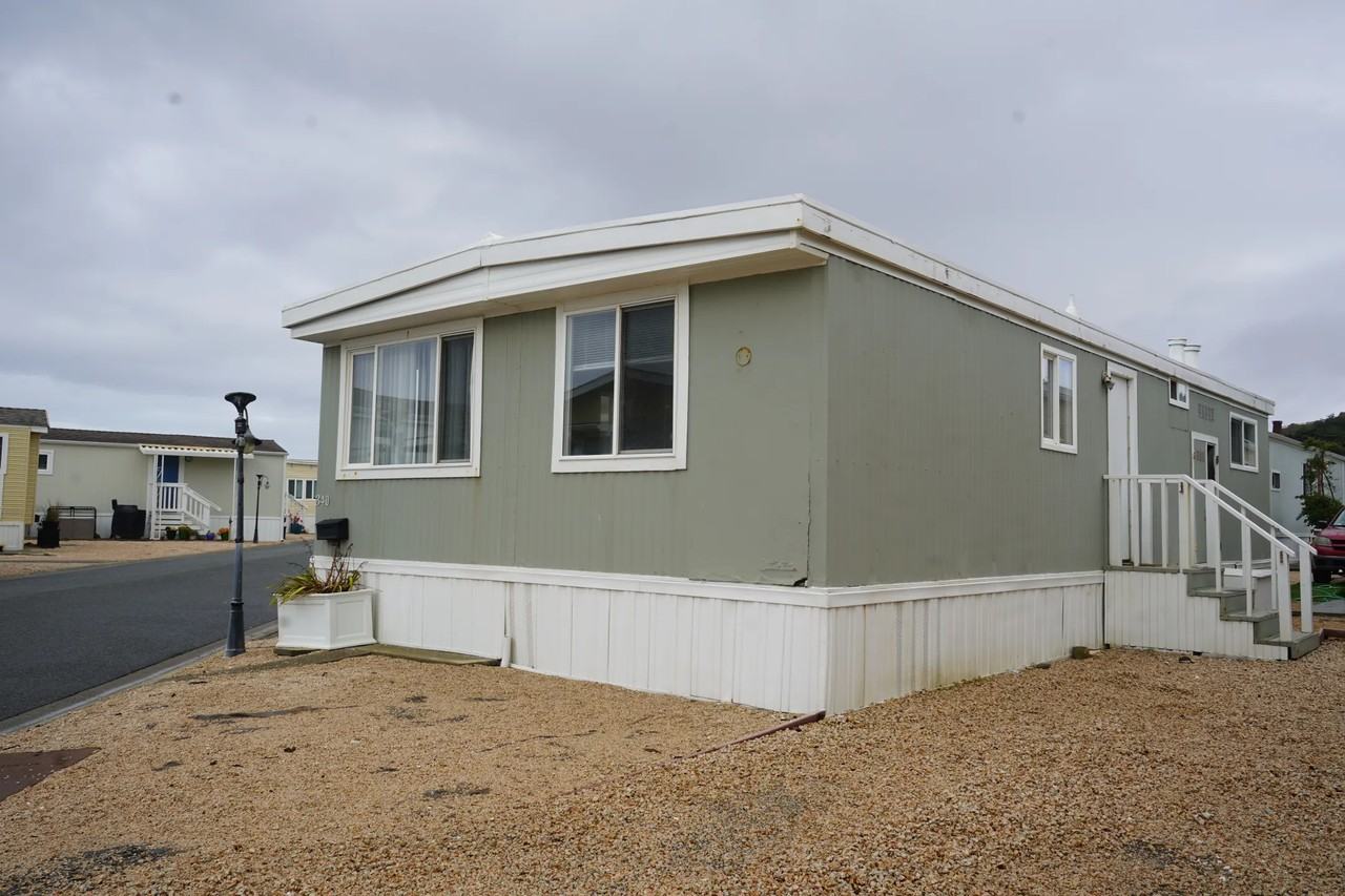 340 3rd Ave - Photo 2 of 10