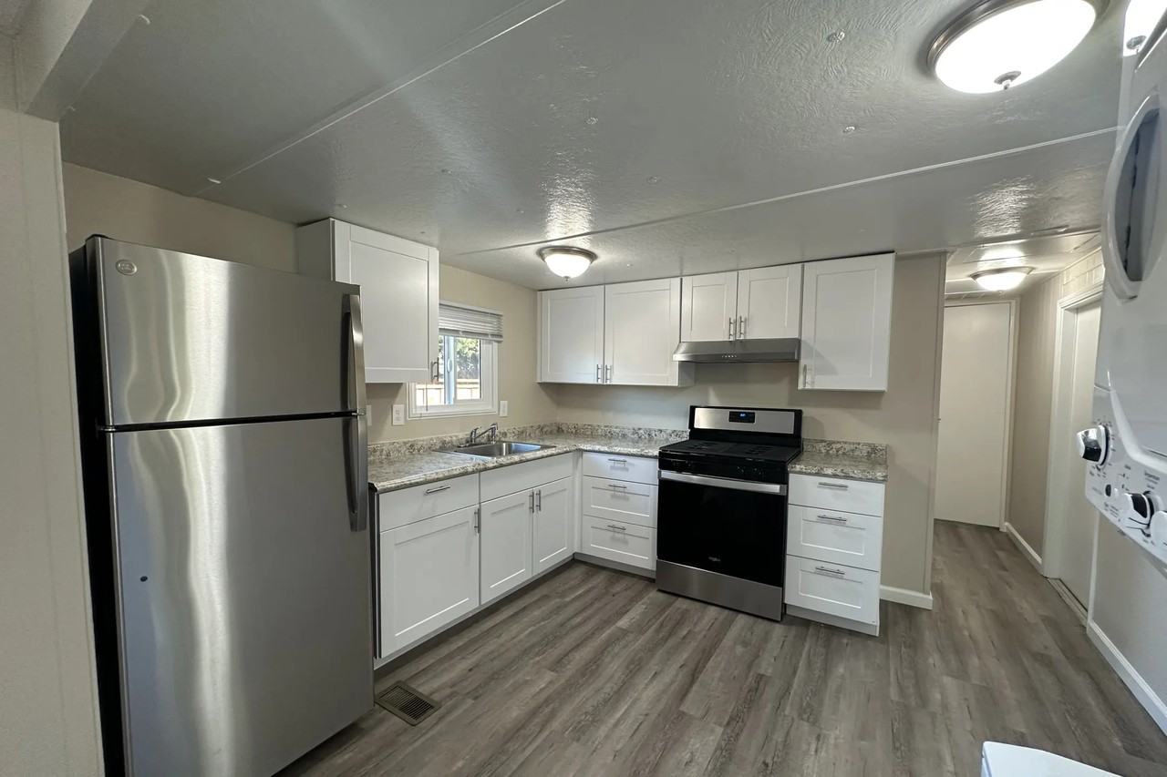 88 Dahlberg Dr - Photo 3 of 8