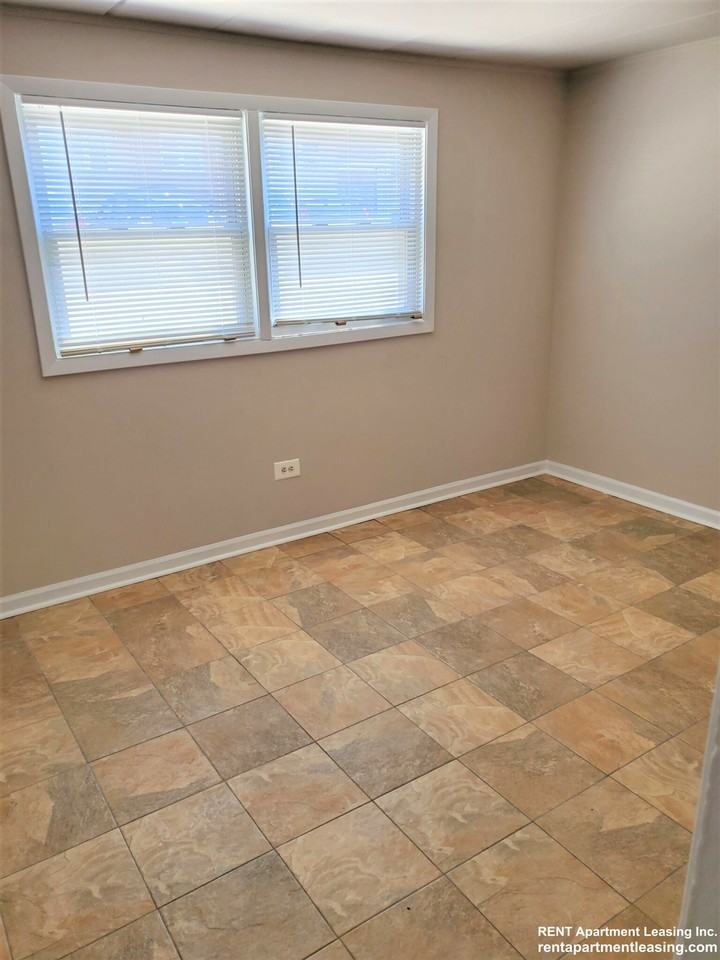 Ivanhoe Ave #G - Photo 4 of 9