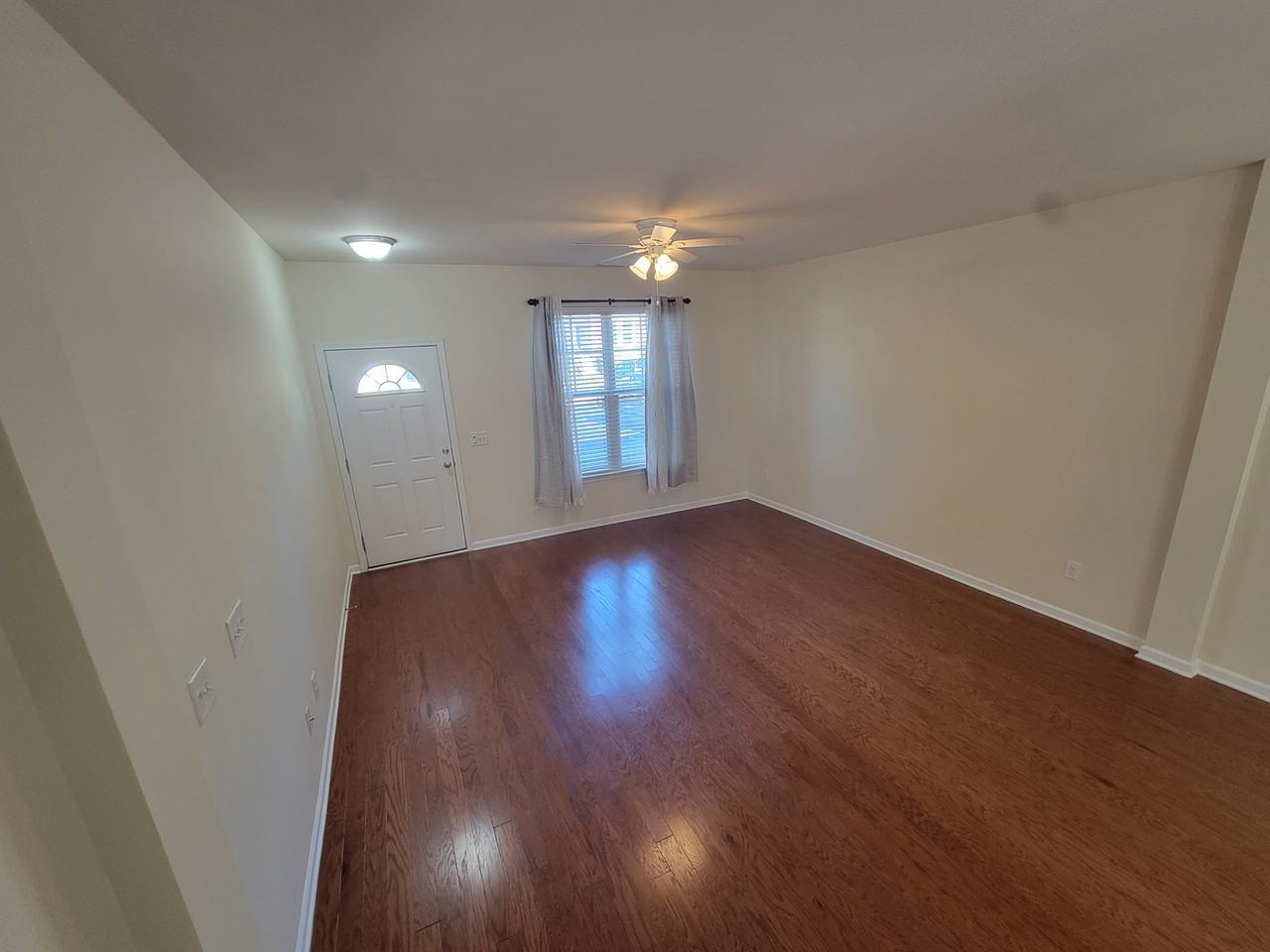 100 Stratford Lakes Dr - Photo 3 of 22