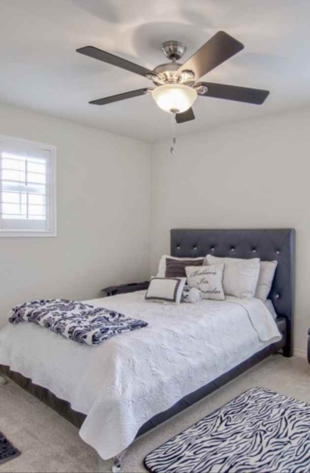 14925 Shoreham St #8