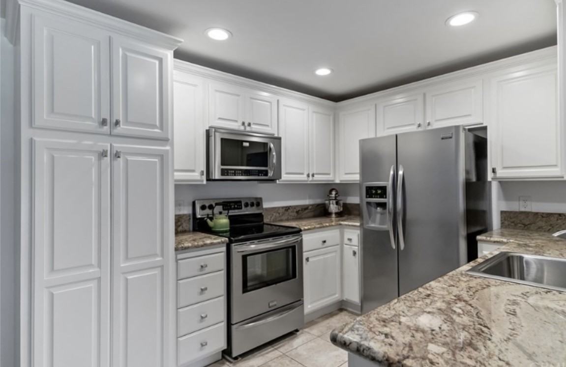 14925 Shoreham St #2