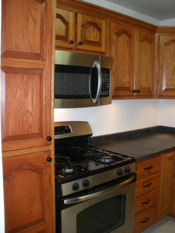 129 Robinhood Dr - Photo 2 of 12