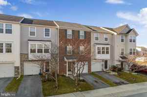 featured image of 1157 Mare St