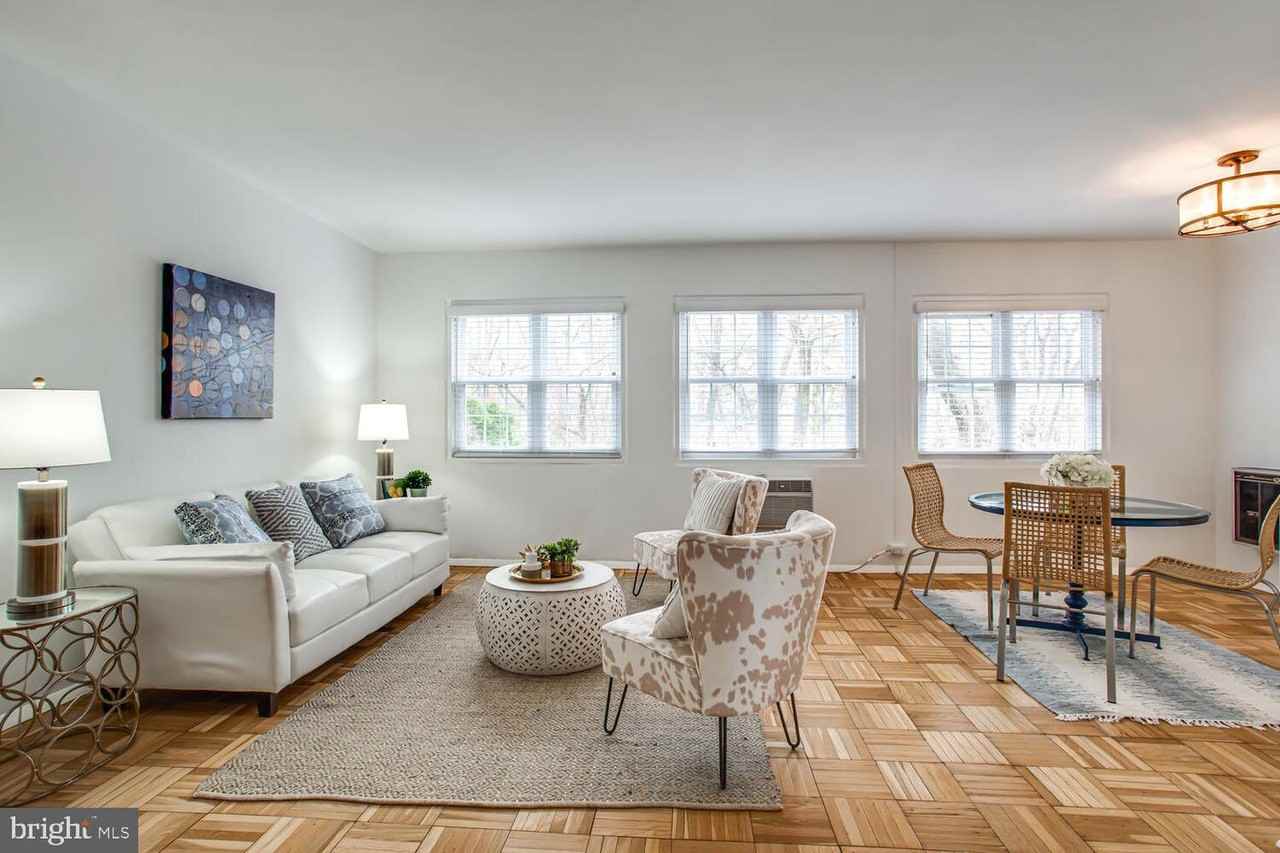 1525 Mount Eagle Pl - Photo 2 of 16