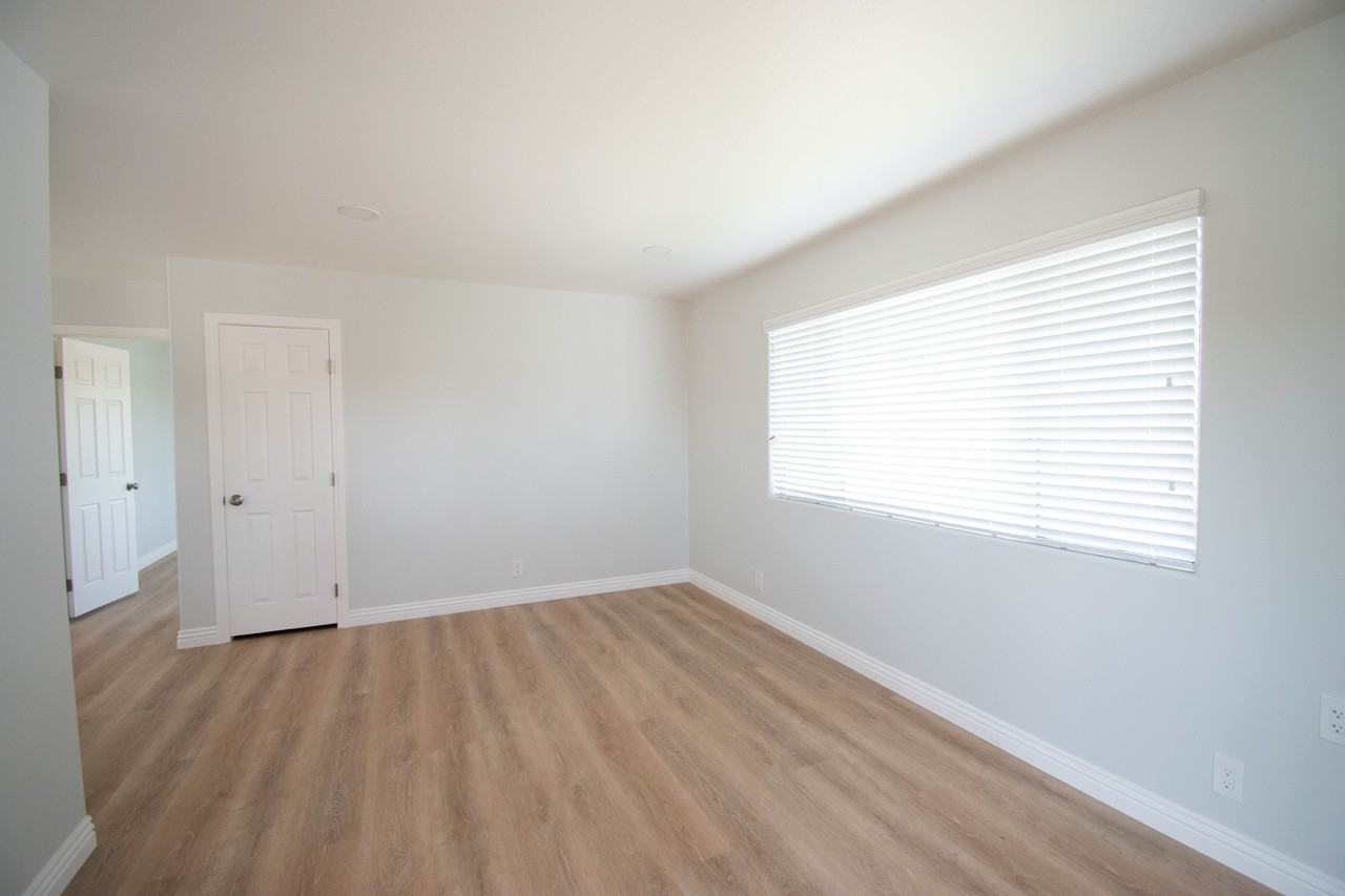 1147 W 170th St #NA - Photo 6 of 36