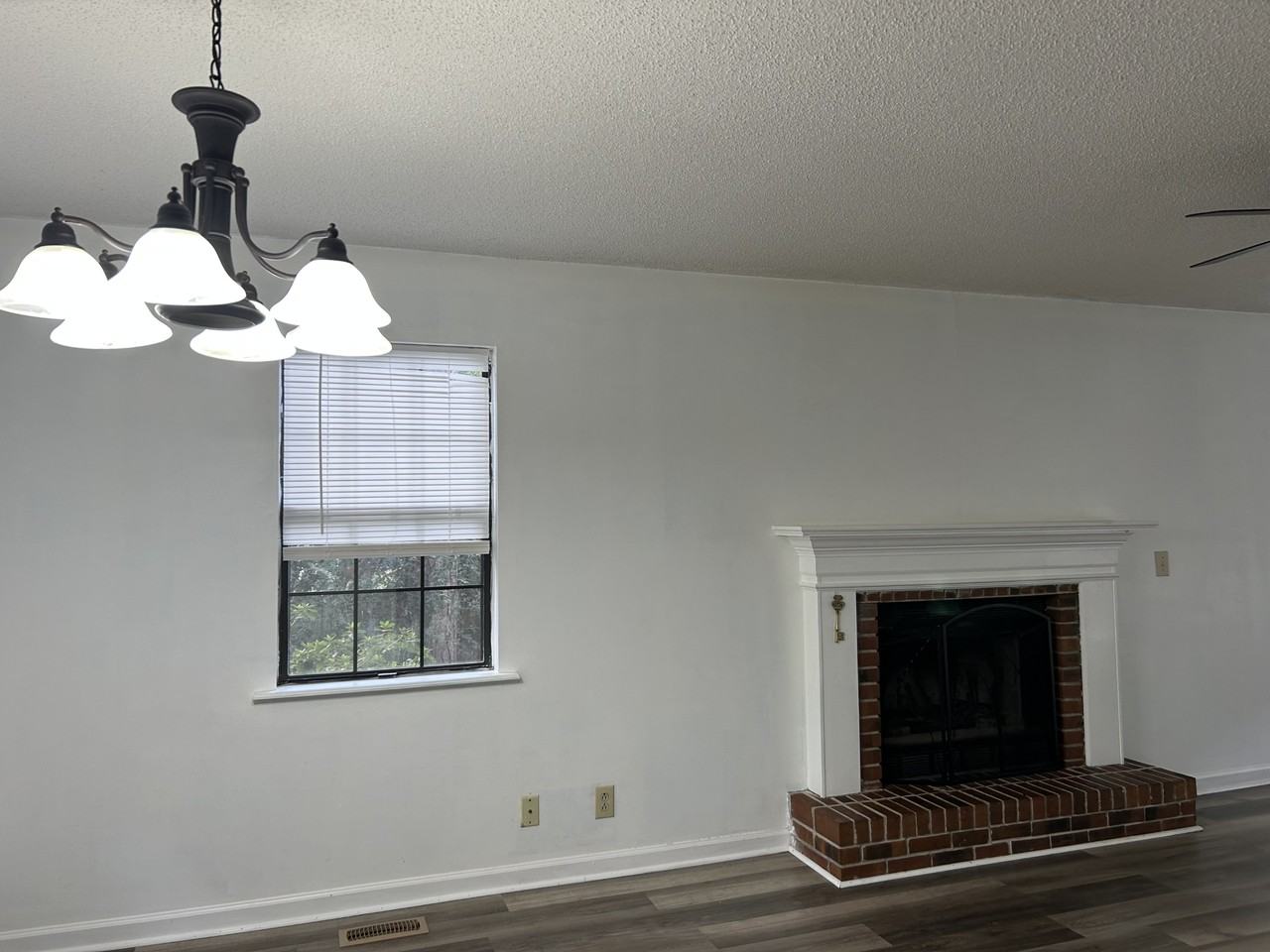 954 Unadilla Trl #NA - Photo 2 of 10