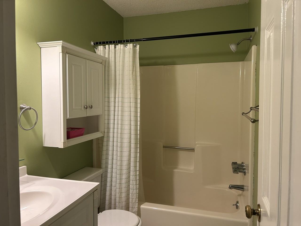 113 Manor Row #1 - Photo 6 of 19
