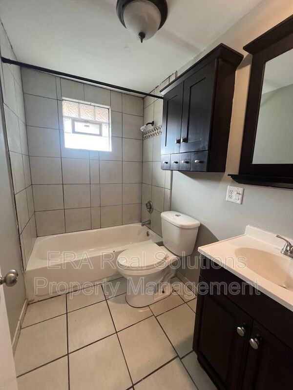 301 S Napoleon Ave #D - Photo 7 of 9