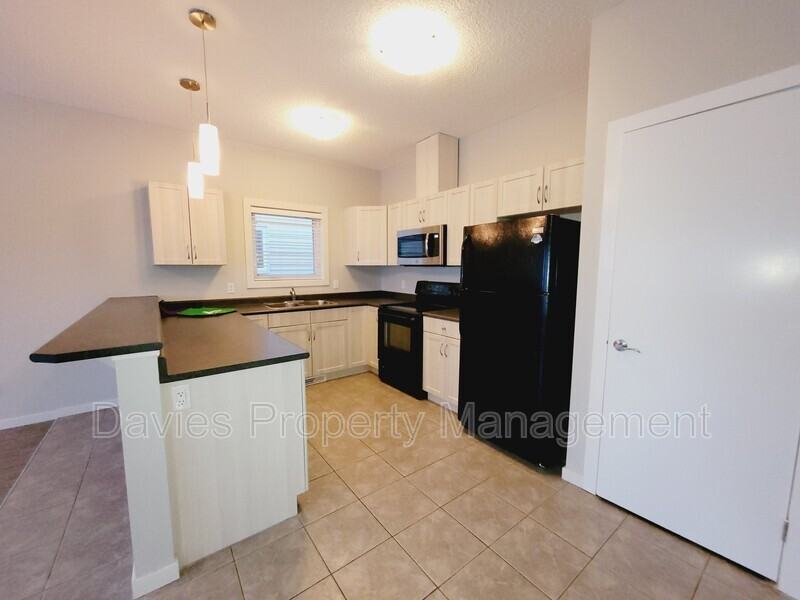 3932 Claxton Loop Sw - Photo 2 of 15