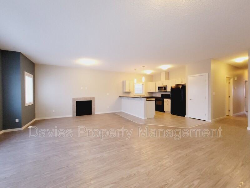 3932 Claxton Loop Sw - Photo 5 of 15