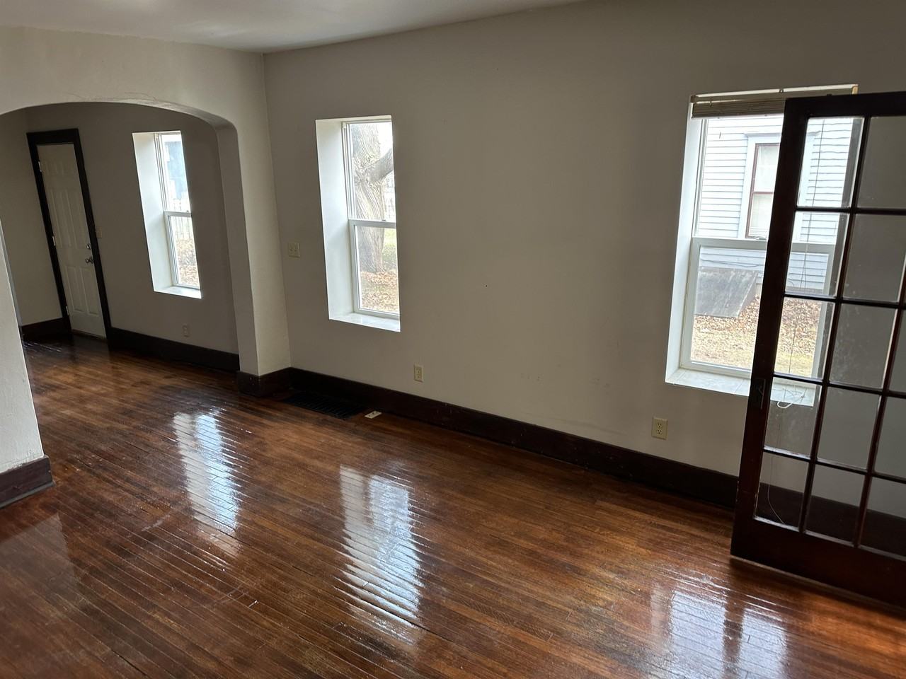 608 West Clark Street - Photo 2 of 14