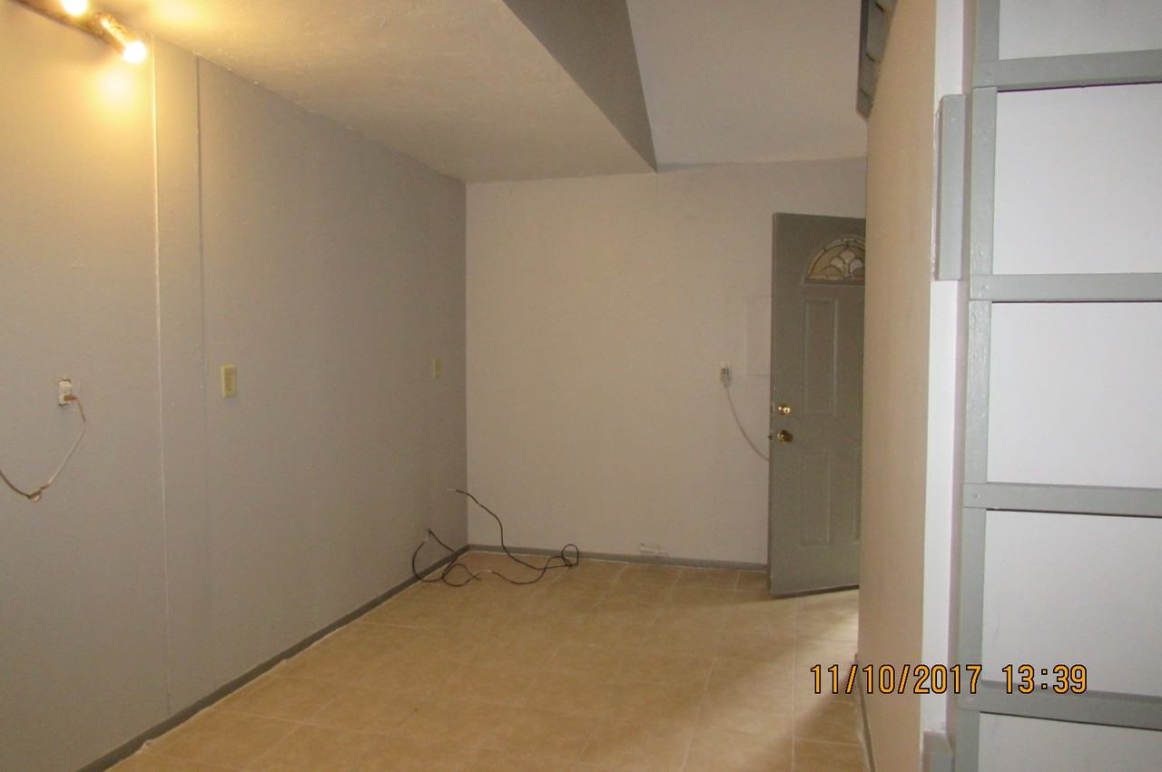 508 Nw 36th Dr #1 - Photo 5 of 35