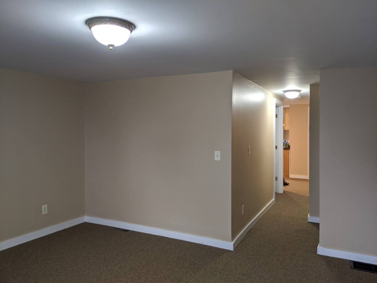 42 Mccrea St #1 - Photo 3 of 11