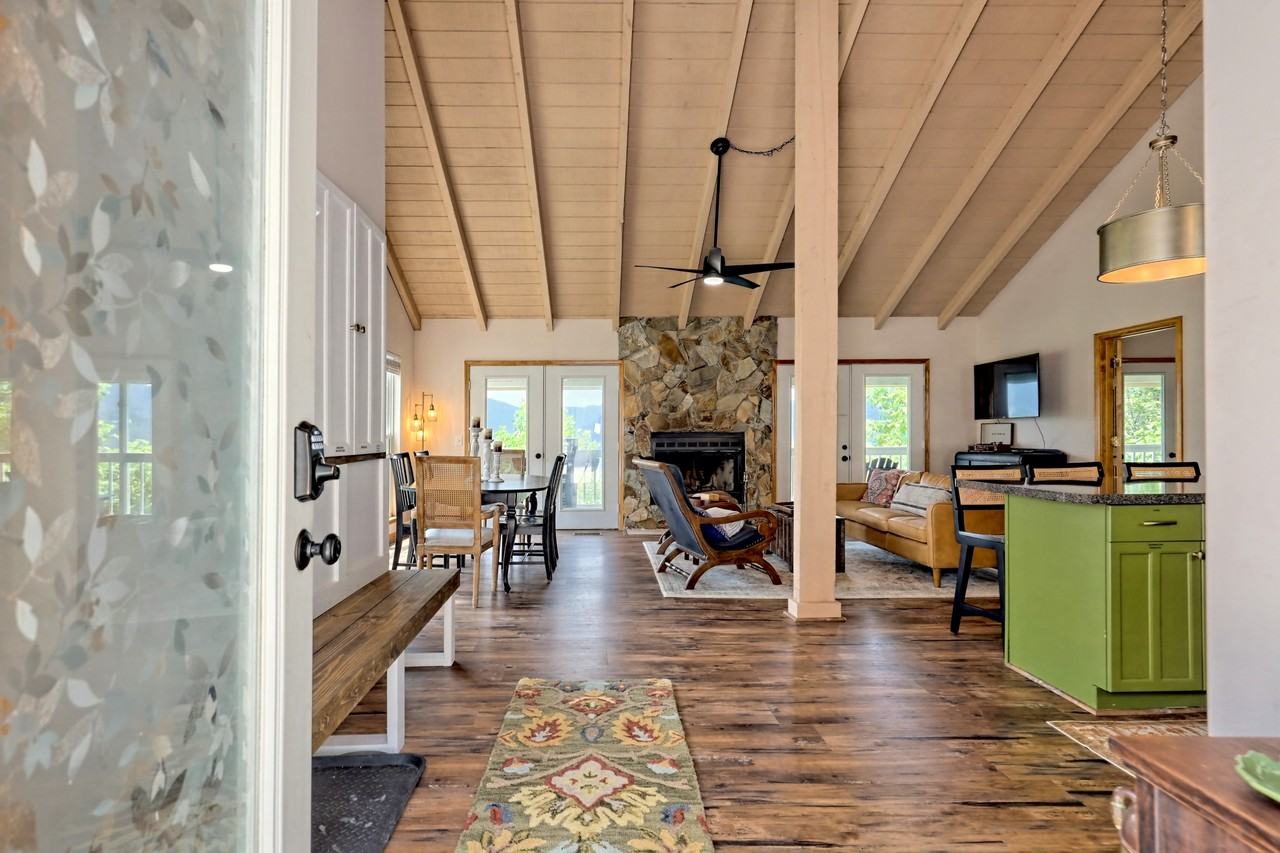 233 Orchid Trl #NA - Photo 3 of 48