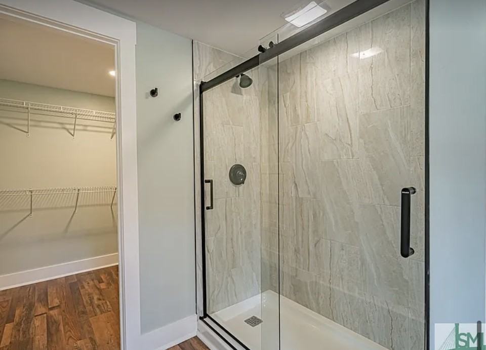 303 E 7th St #NA - Photo 5 of 10