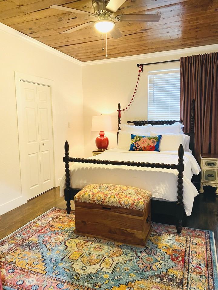 239 E Woodlawn Ave #NA - Photo 4 of 10