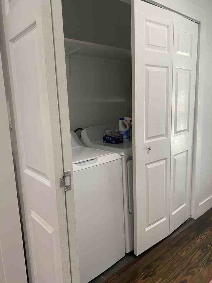 239 E Woodlawn Ave #NA - Photo 5 of 10