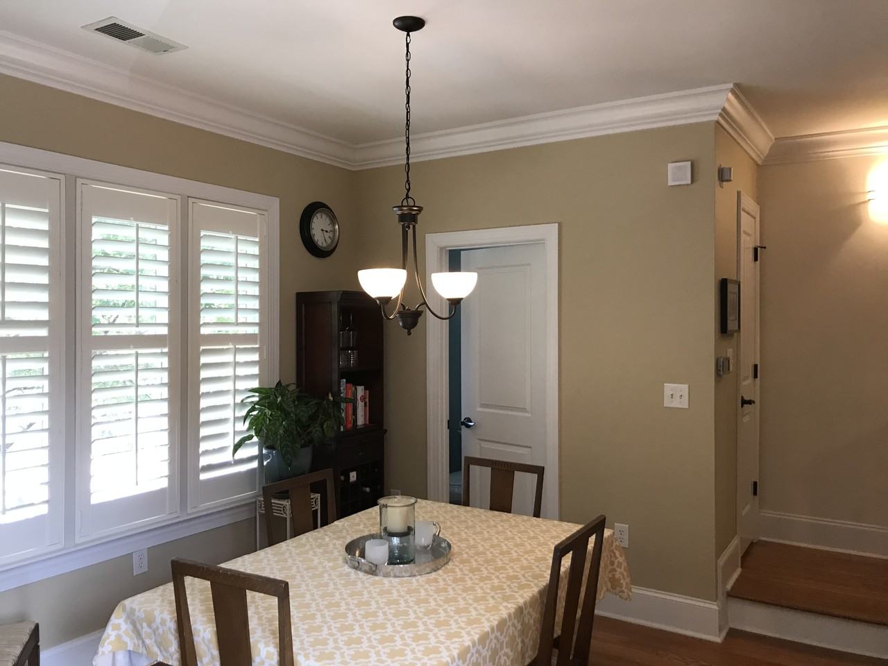 100 N Laurel Ave #105 - Photo 5 of 16