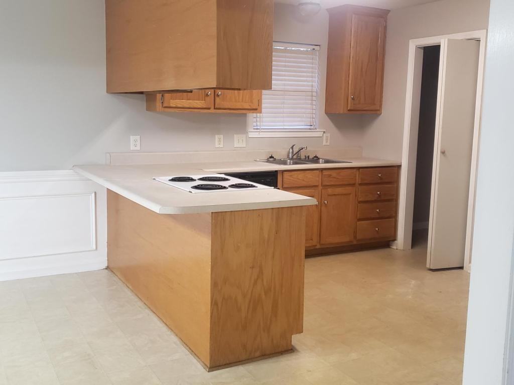 502 Chadwyck Cir - Photo 3 of 9