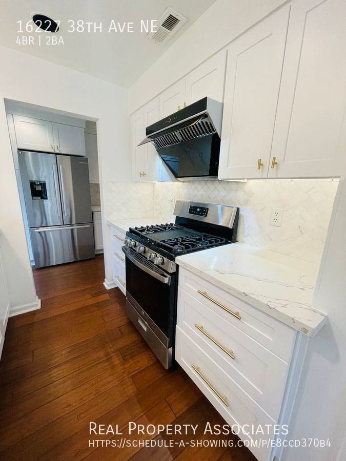 16227 38th Ave Ne - Photo 3 of 23