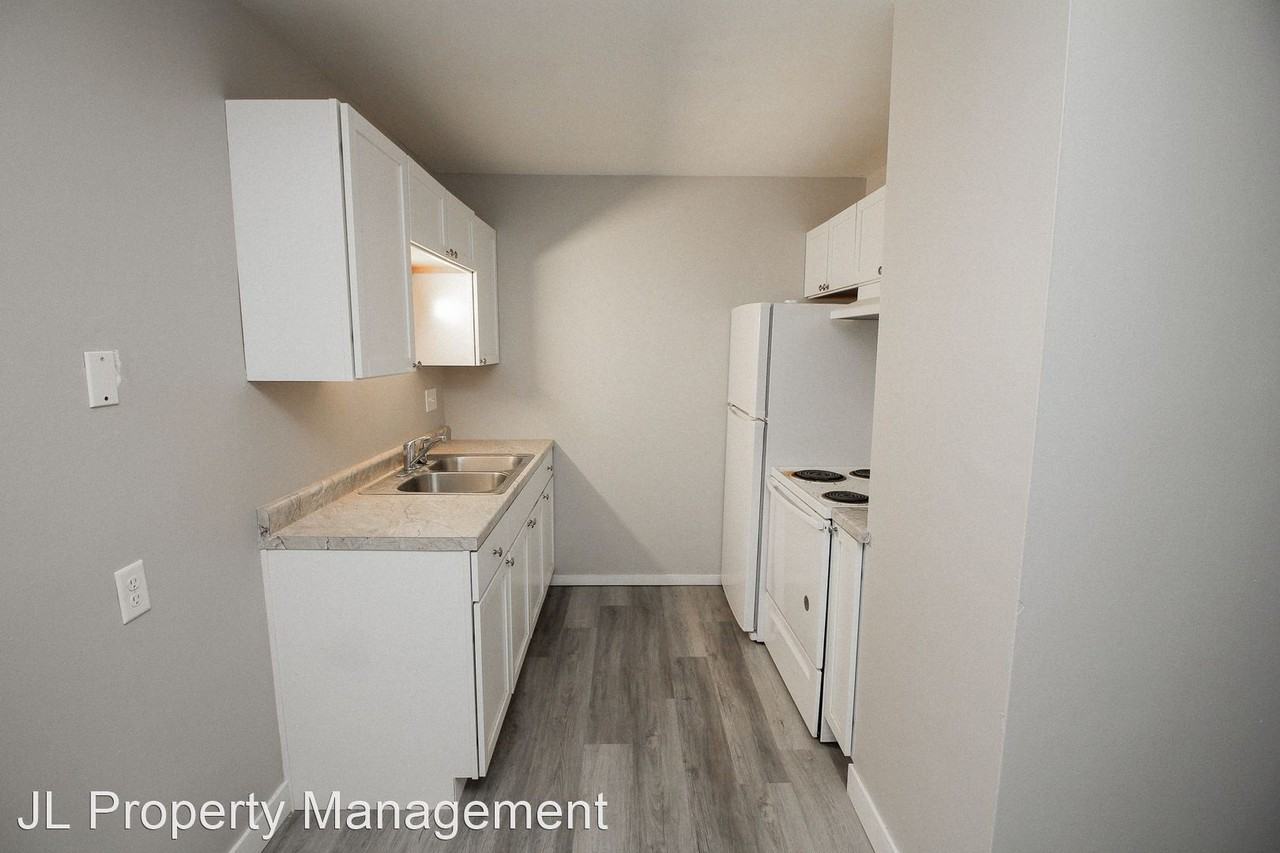 308 S Lowell Ave - Photo 2 of 25