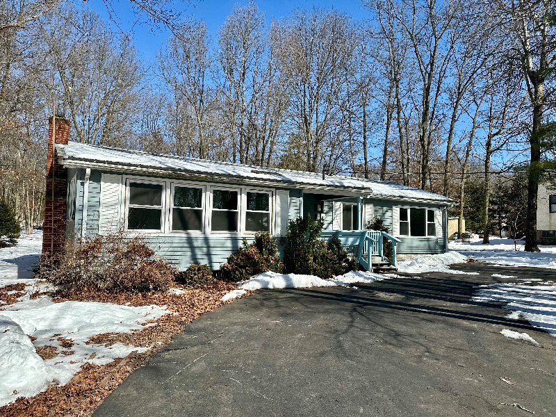 27 Beaver Dr - Photo 2 of 18